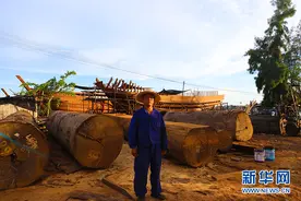 海南临高：百吨大船人工造 技艺传承近千年图片