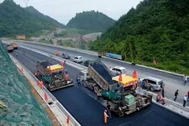 国道204莱阳段改建工程全线大中桥主体完工图片
