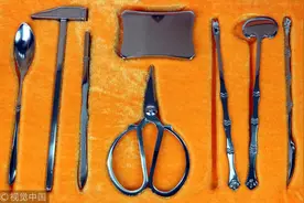 国外有剥蟹神器？哪比得上我大中华的蟹八件高端大气上档次！图片