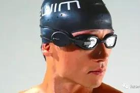 Zwim智能游泳眼镜：镜面能显示各种数据图片