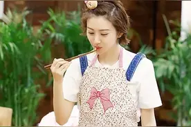 《青春旅社》王源景甜深情合唱感动众人，何穗王嘉尔走心谈论梦想图片