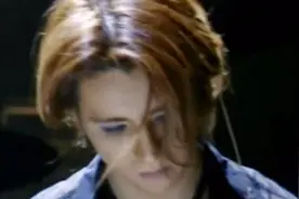 弹钢琴弹到手出血，X Japan这首《longing》听着哭了几遍视频封面