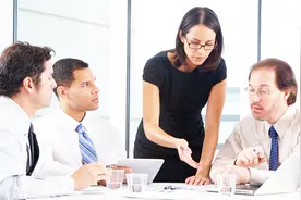 从生辰八字看你适合从事哪些职业！视频封面