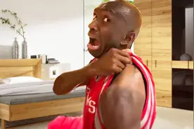 一曲《今年夏天热死你》，听得我肚子都笑痛了，哈哈哈~