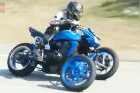 牛人把重机车前面改成两个轮子，山路压弯再快也不怕摔车了视频封面