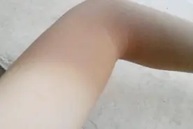 夏天晒黑了怎么办？成本不到两块钱的它擦两擦，黑皮肤慢慢白回来