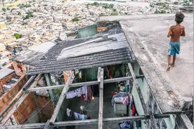 盘点全球十大贫民窟，奇葩印度仍占2个席位，其中一个竟然在水上视频封面