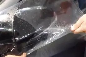 就后视镜这里贴的犀牛皮都好几百块钱了！视频封面