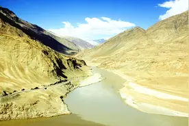 这就是印度的印度河：发源于中国青藏高原 水哗哗流入印度视频封面