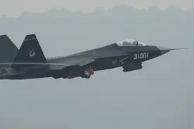 实拍：歼31战机起飞测试全过程视频封面