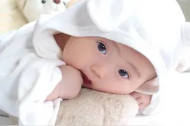 家长被孩子索要高出要求的物品时，最好婉转拒绝或以低端物品代替图片