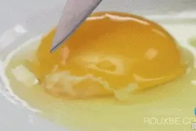 打鸡蛋时看到一条白色系带会觉得害怕，但它却有神奇作用图片