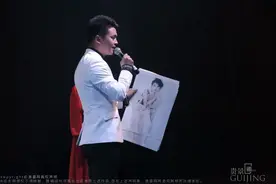 歌手戴佩妮贵阳献唱，引歌迷围观！图片