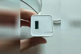 在外不要随便借充电器，充电器里有摄像头？数据线里有病毒？你知道吗