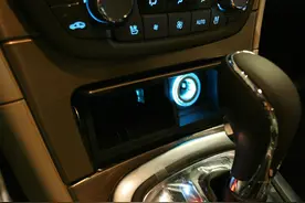 涨姿势· 汽车学堂 点烟器的使用图片