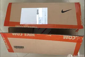 #本站首晒# 我的沙漠色系鞋 篇一：NIKE 耐克 AIR HUARACHE 华莱士 UTILITY 沙漠迷彩款图片