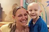 8岁抗癌小男孩去世 临终前在中国如愿走红图片