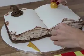 手把手教你制作个性独特的哈利波特魔法书蛋糕