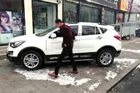 新车刚买半年变速箱断轴 车主要求退换车遭拒图片