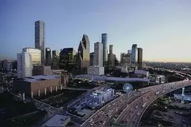 中国人在美国开车加油是怎样一种人生体验？图片