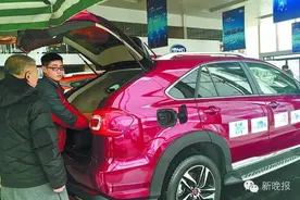 补贴标准落地：14万"混动"比亚迪8万开回家政府补免6万｜新能源车究竟咋样？图片