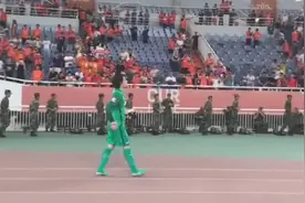 王大雷致谢申花球迷，客队远征军高呼“回家”视频封面