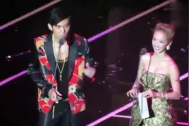 大写的尴尬！周杰伦蔡依林昆凌或将首次同台演出视频封面