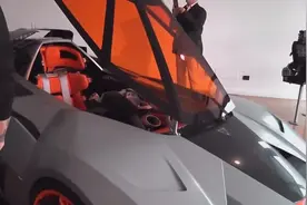 价值1亿2000万的兰博基尼，车主都是怎么上车的