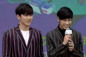 泰国当红小生New和Singto现身粉丝嘉年华吃辣条！视频封面