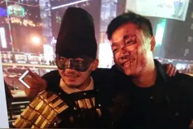 热传"戏服男暴打磕瓜子小伙"视频为恶意炒作图片