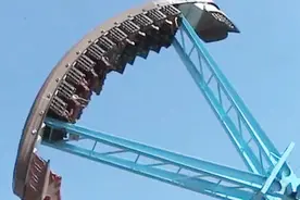 太吓人了！原来外国海盗船这么恐怖？直接秒杀过山车，谁敢试一下视频封面