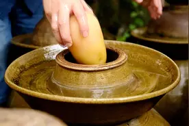 正宗四川泡菜和鸭子是绝配，最适合秋天的汤增进食欲苦藠还防癌