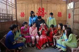 结婚是件大喜事，为什么他们结婚必须哭呢？图片