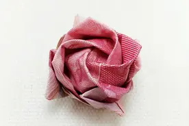 一百元一个川崎玫瑰花折纸，你准备折多少个送女朋友