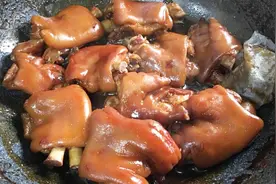 炖猪蹄怎样快速软烂脱骨？原来只需一个它，骨肉分离，省时又省火