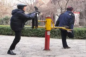 压腿宜在热身运动后图片