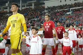 热议恒大平局：苦苦撑到最后，体能出现问题图片