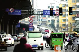 网友支招京广快速路北向南方向拥堵 隔离墩东移一个车道图片