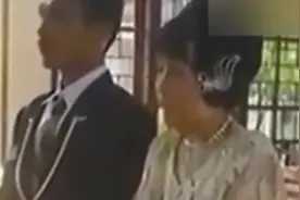 28岁小伙子娶了年过八旬老奶奶，原因竟然是这个视频封面