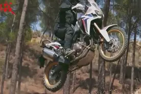 本田1000cc大排量摩托车山地试驾，越野性能让人佩服