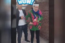 老王媳妇来搞笑了，喝了公牛奶，笑吐了视频封面