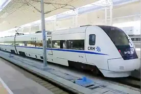 海南环岛高铁三亚站 D7354次动车出站开往海口视频封面