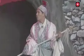 宋小宝赵四演逗比三国，台下赵本山笑声没停过，貂蝉长得哈哈哈视频封面