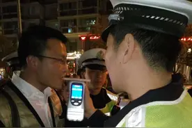 南昌红谷滩交警大队开展酒驾集中整治图片