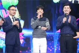 撩过无数妹子的郑容和欧巴 你咋反被张雨绮壁咚了?图片