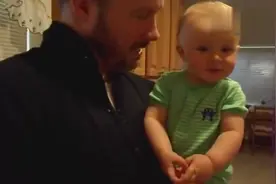 爸爸一教9个月宝宝学叫“爸爸”，宝宝就偏要叫妈妈，萌翻了