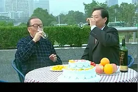 《我主沉浮》裴一弘为了问题向老领导取经