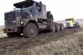 重工业国家的牵引车，奥什科什，专为坦克和装甲车服务