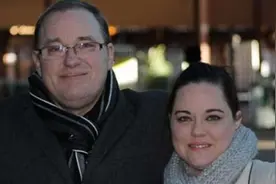 靠着谷歌街景图 英国女子与失散28年生父重逢图片