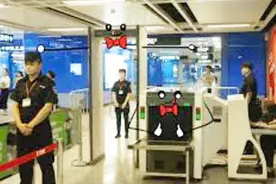 地铁安检升级，影响1000万人的出行，广州朋友的朋友圈被刷爆了！视频封面